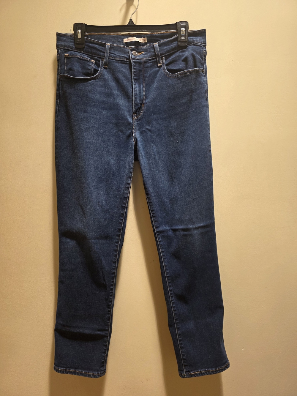Levi's Premium Women's 724 High Rise Straight Croped Mid Blue Jeans 31x27